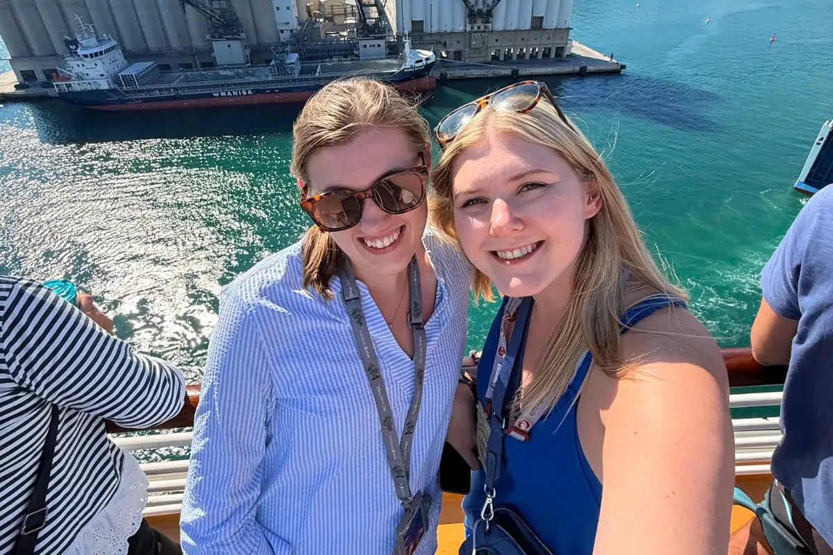 Elizabeth and her sister on Harmony of the Seas