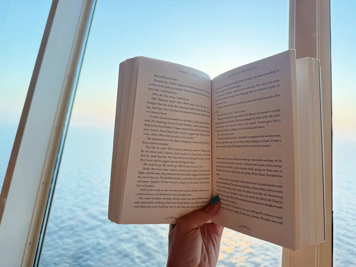 Book, Crown Lounge