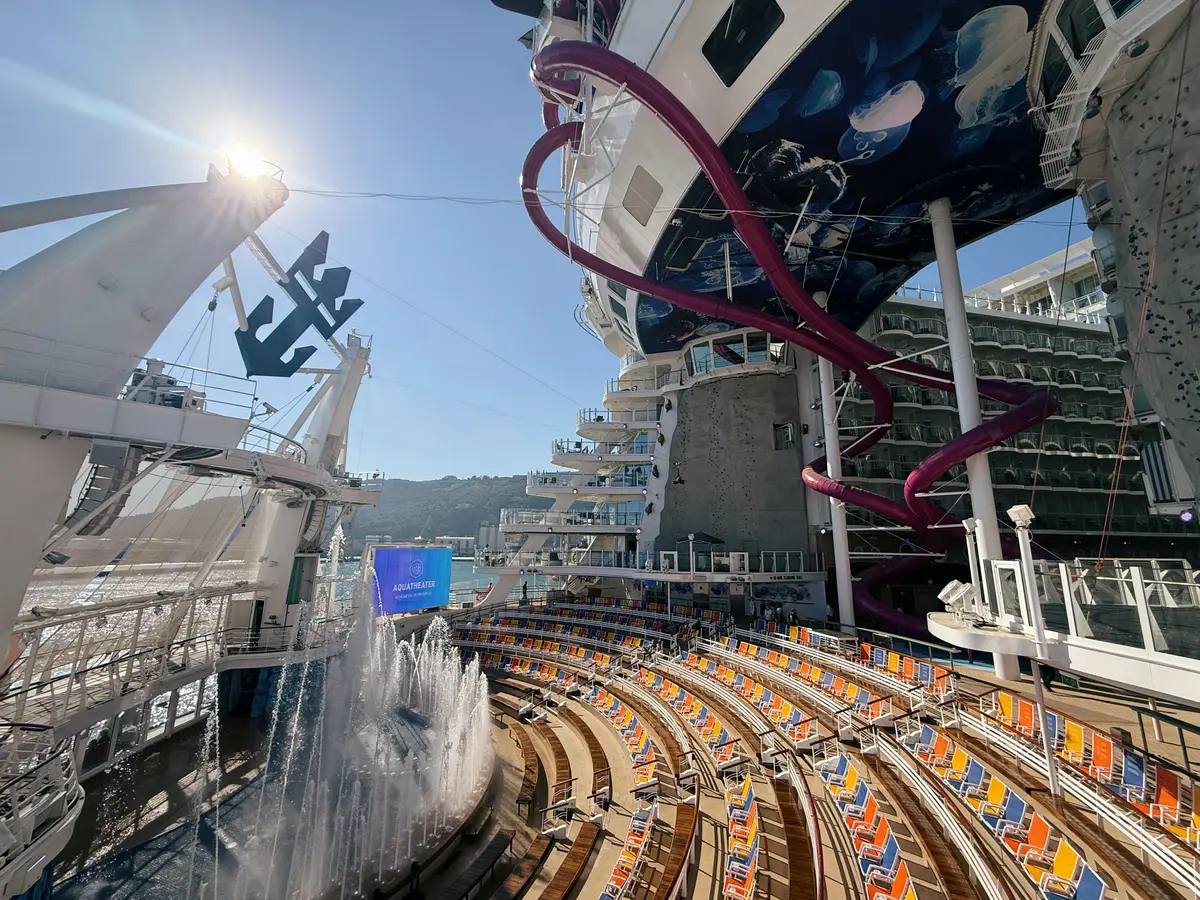 Harmony of the Seas AquaTheater
