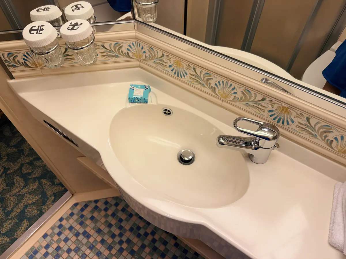 Liberty Cabin Bathroom