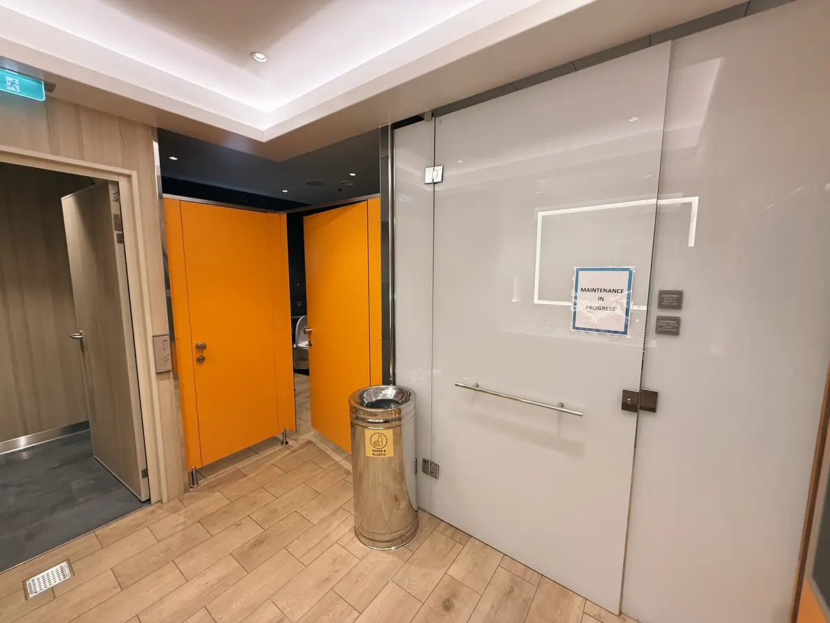 Liberty of the Seas Locker Room