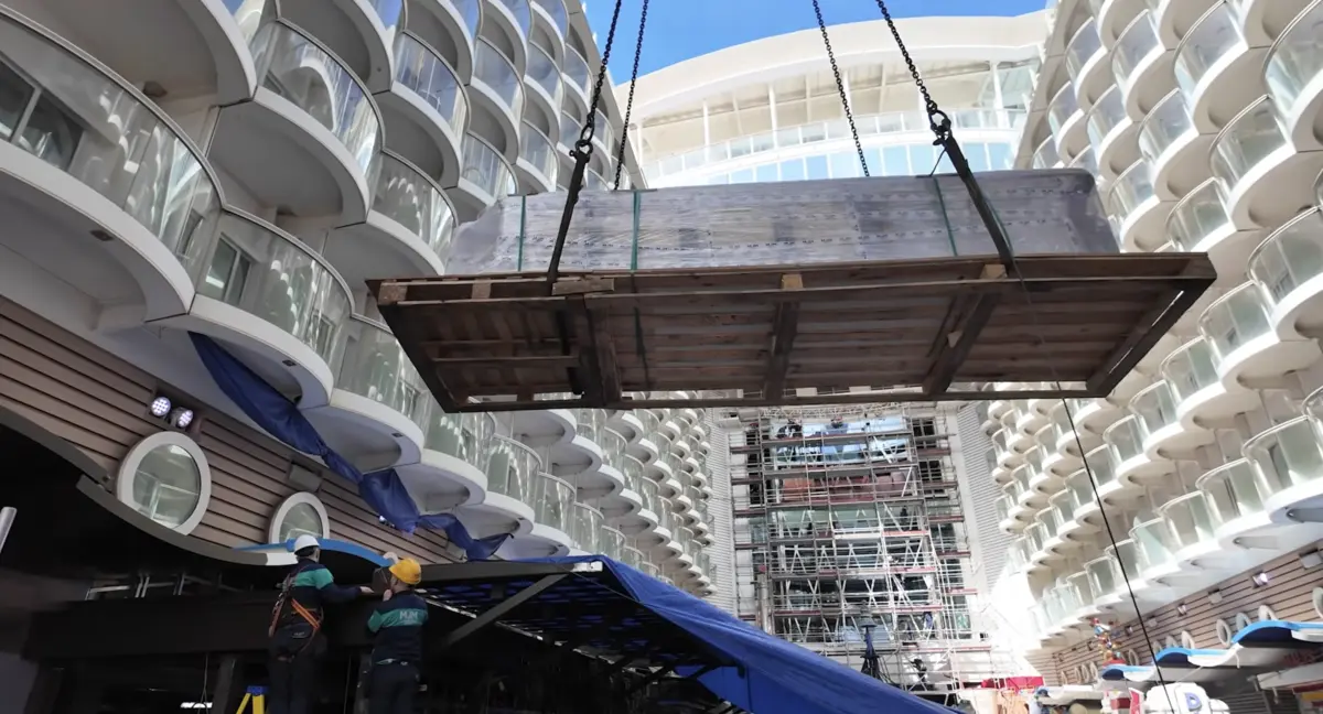 How is a cruise ship amplified? 