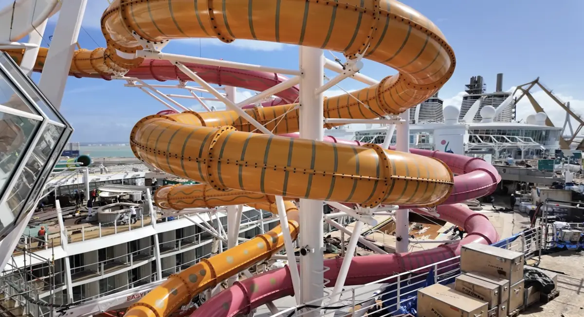 How is a cruise ship amplified? 