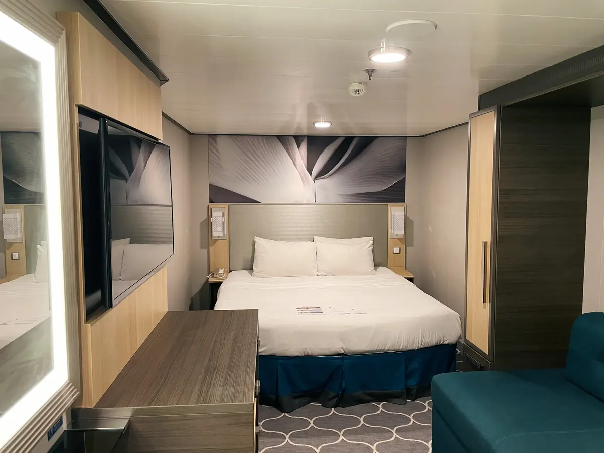 symphony inside cabin