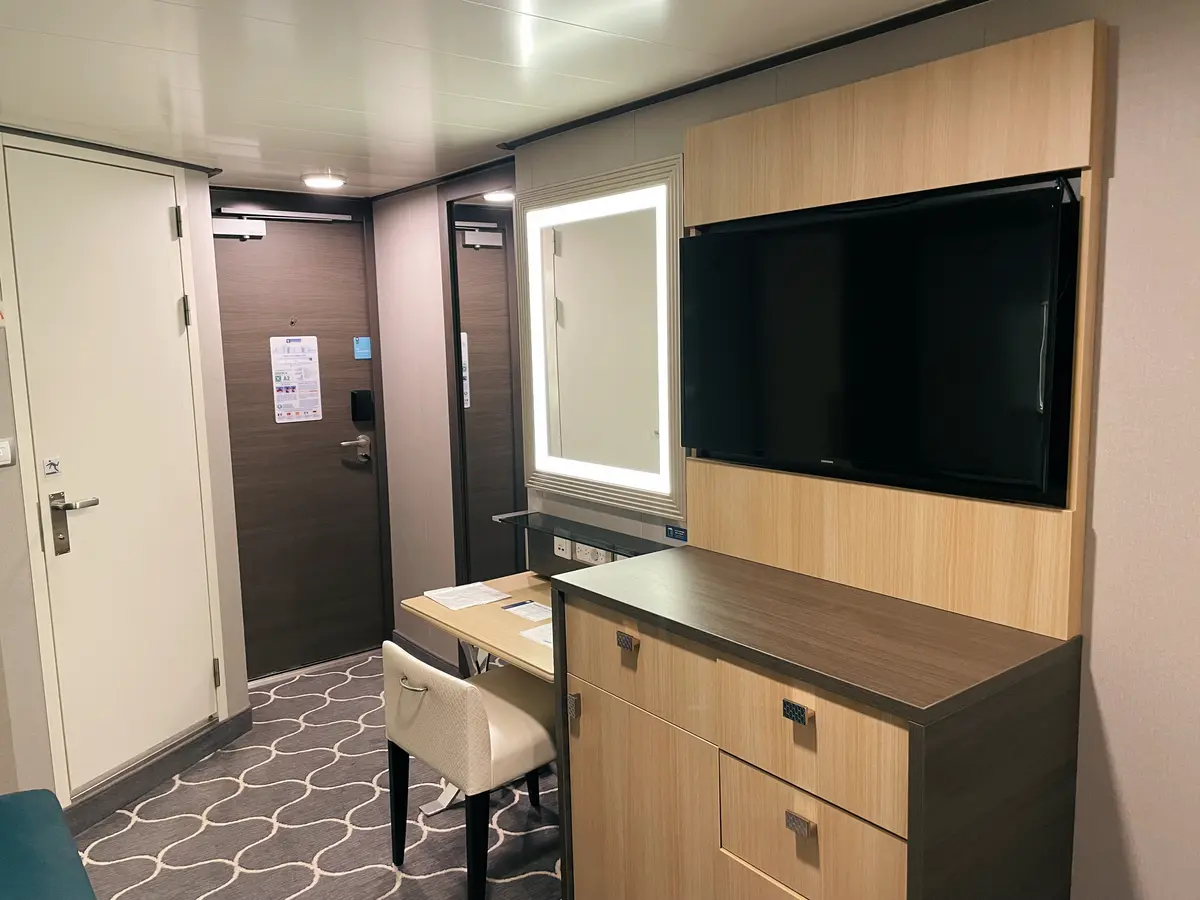 symphony inside cabin