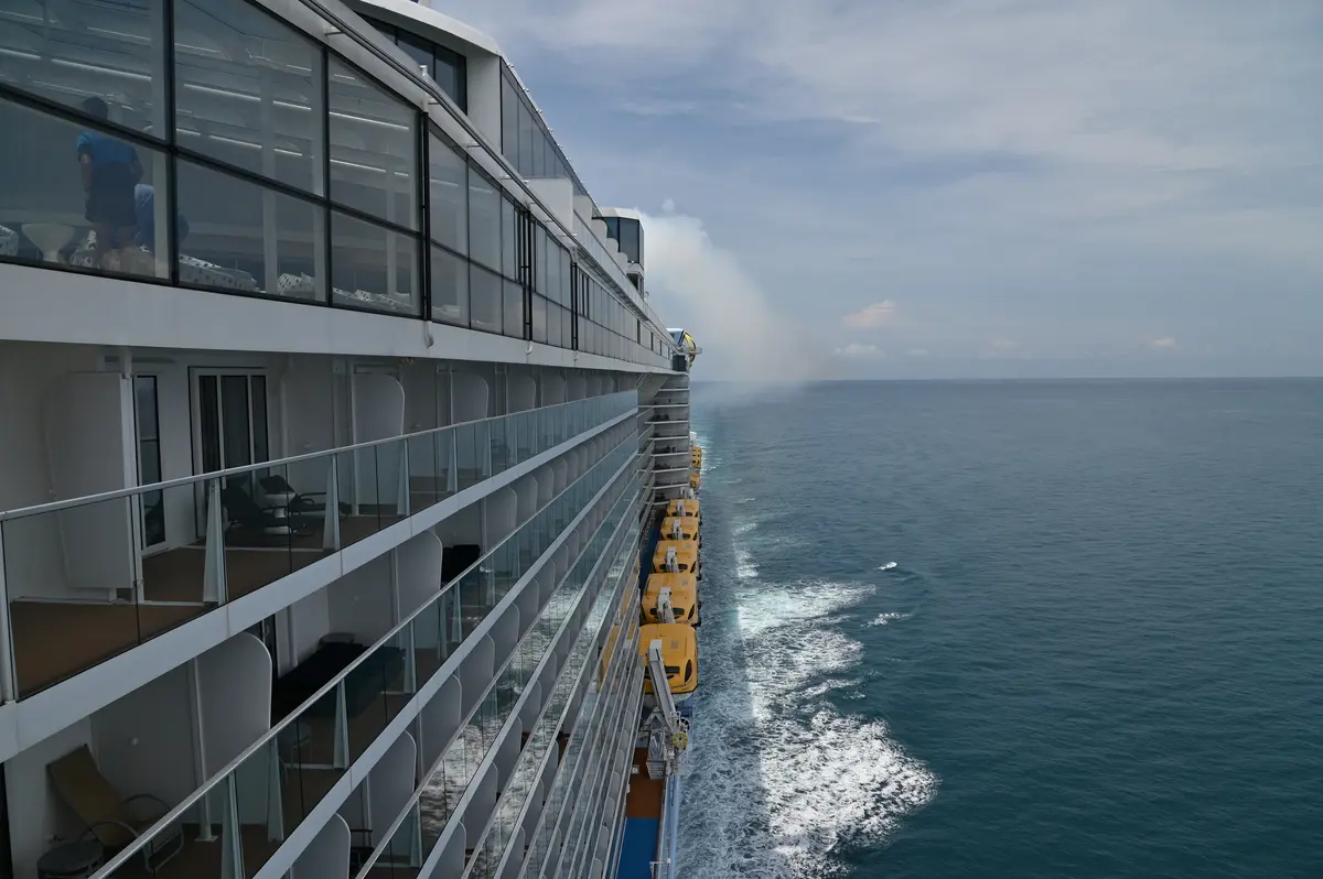 Spectrum of the Seas