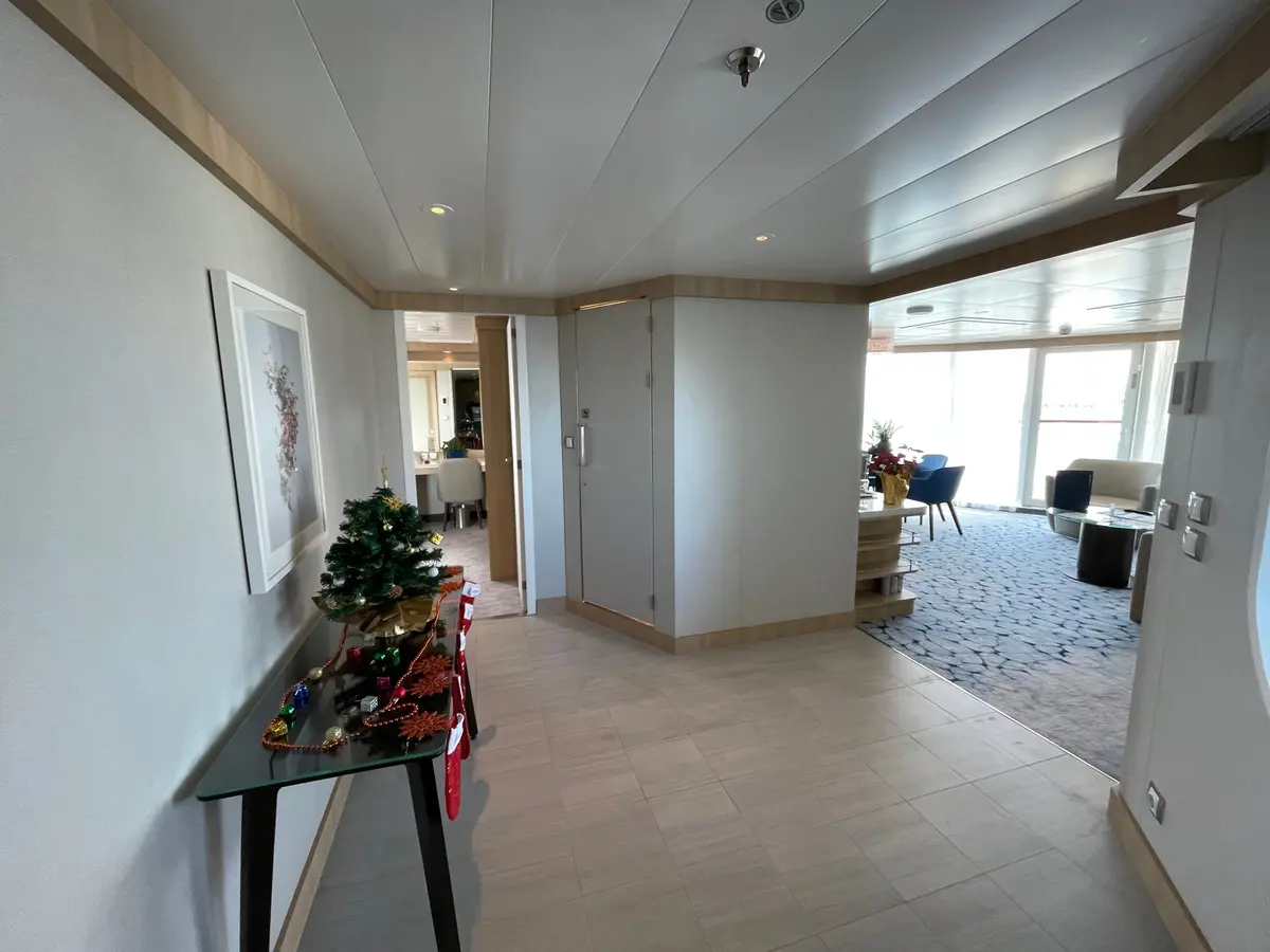 Aquatheater suite