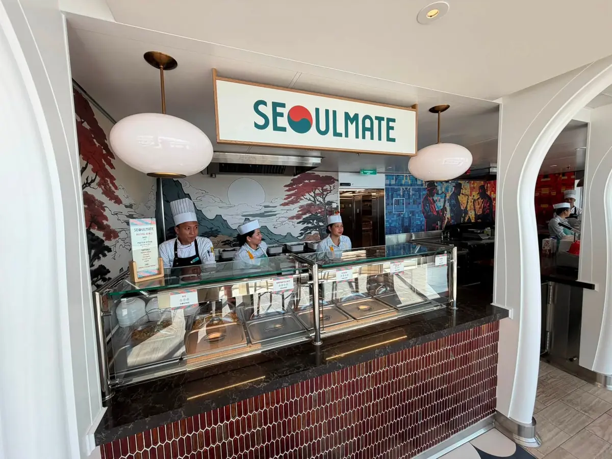 Seoulmate stand
