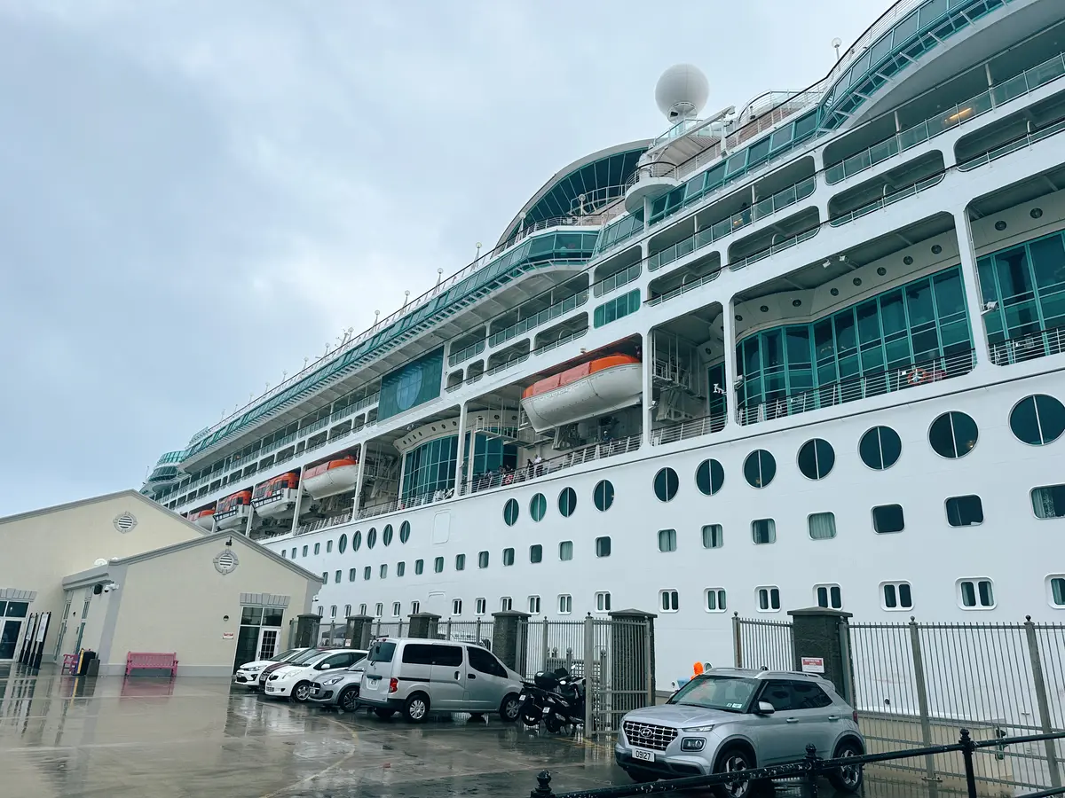 Vision-Docked-Bermuda-Small