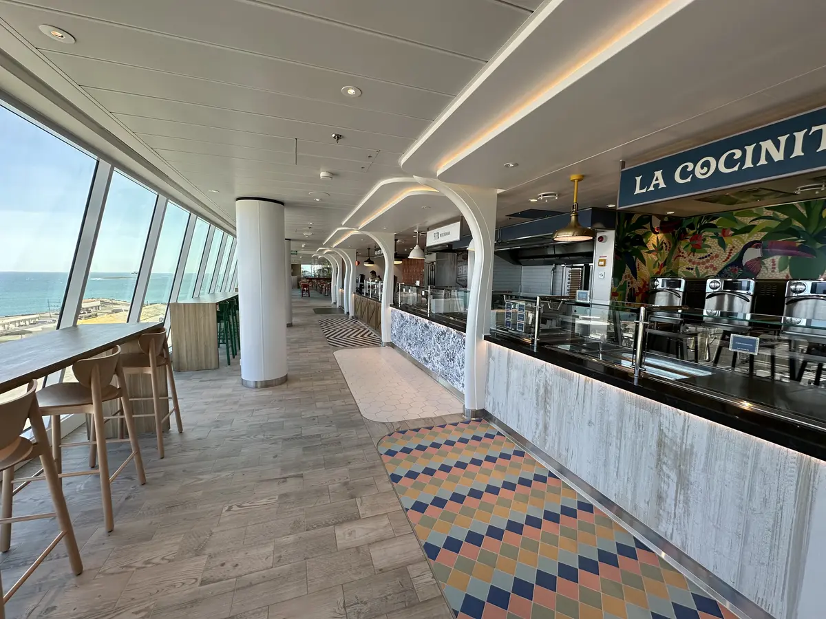 Aquadome Market on Star of the Seas