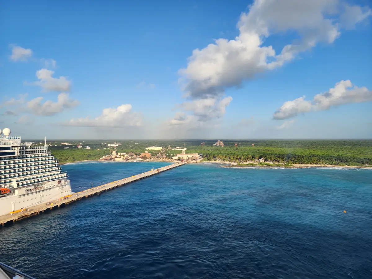Costa Maya pier