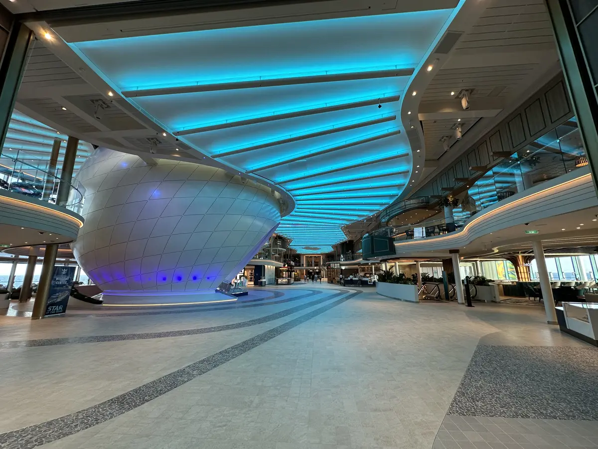 Empty Royal Promenade
