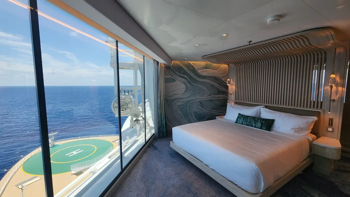 Solarium Suite bed