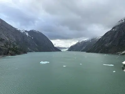 Dawes-Glacier-Alaska