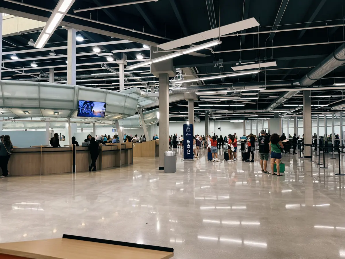 Oasis-Embarkation-Fort-Lauderdale-FLL-Terminal-18 Oasis-Embarkation-Fort-Lauderdale-FLL-Terminal-18