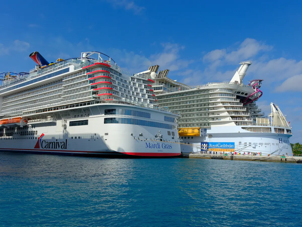 Carnival and Royal Caribbean Ships in Nassau