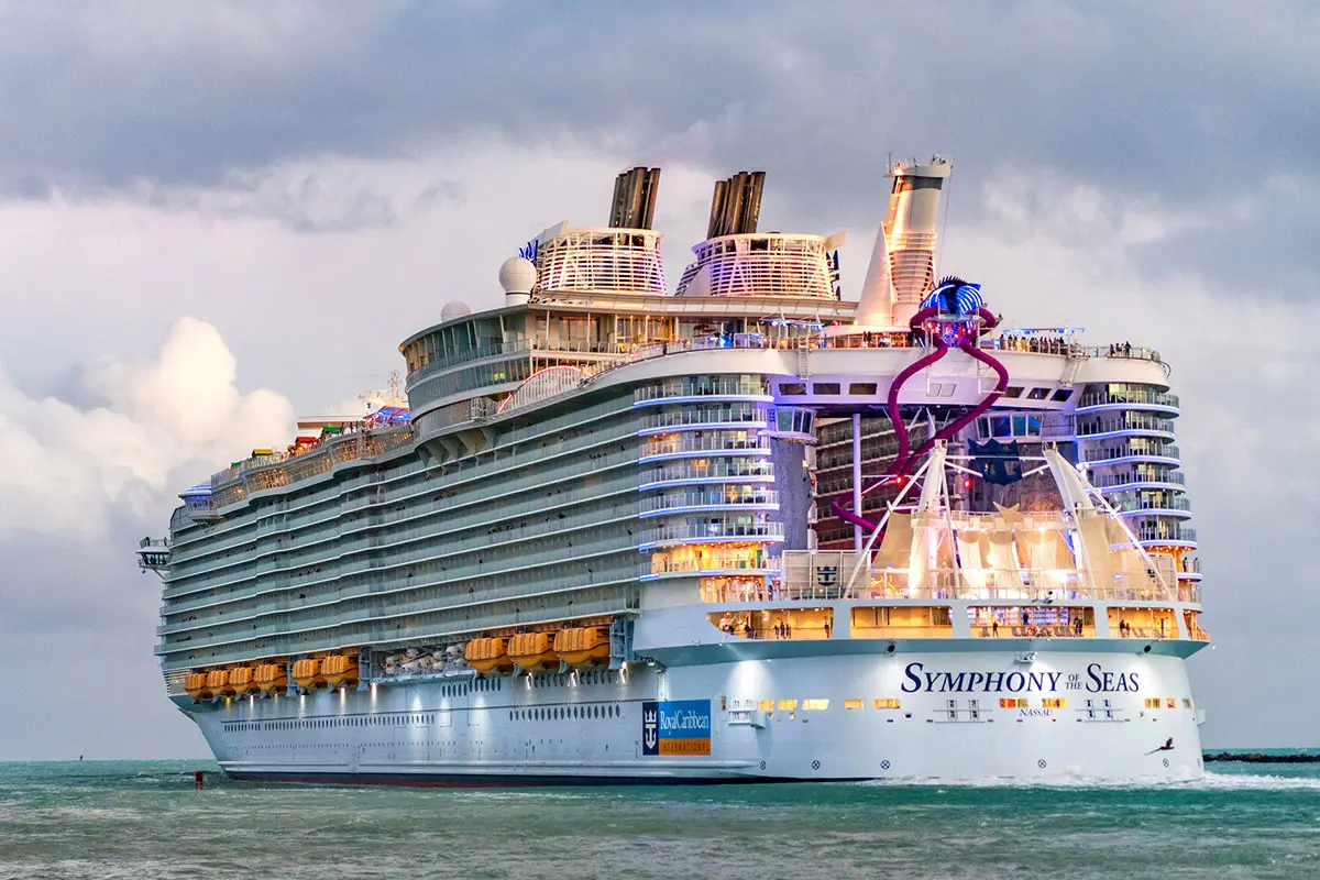 Symphony of the Seas sailing away